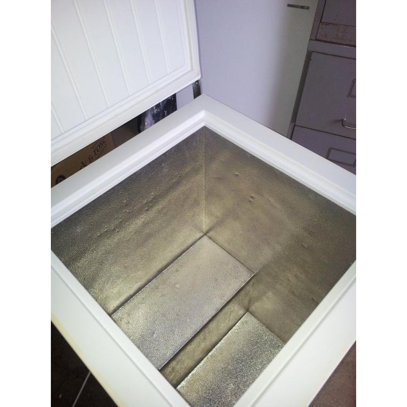 Frigidaire Compact Chest Freezer