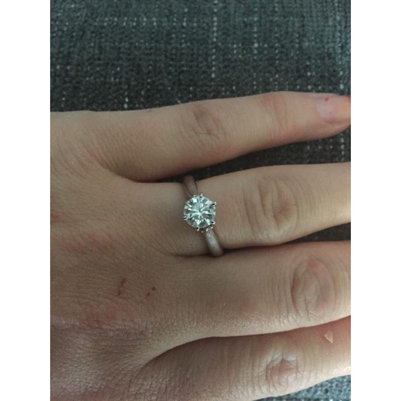 Diamond engagement ring