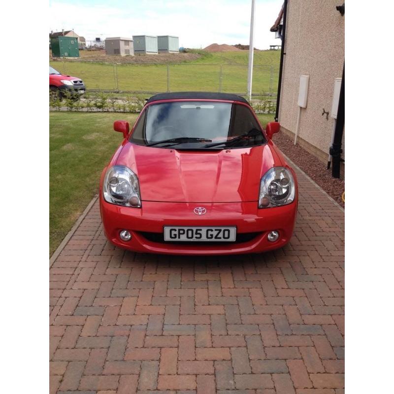 Toyota MR2 1.8 VVT-i 2 seat convertable Chilli Red Low Mileage & Full Toyota Franchise Maintenance
