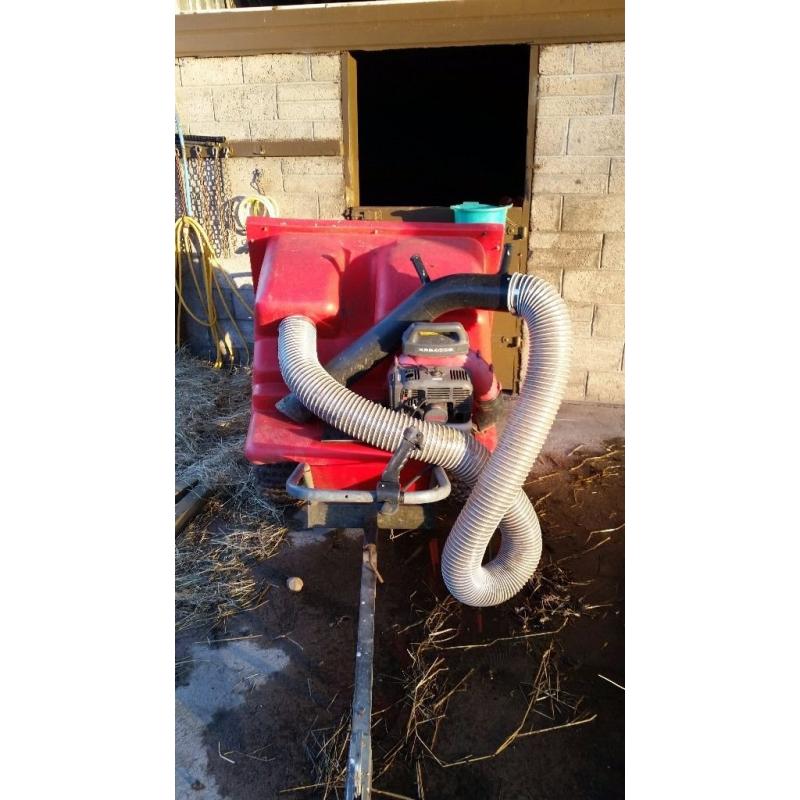 petrol poo picker for horses stables lards etc