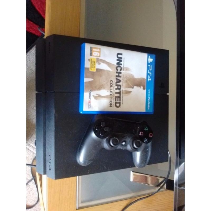 Sony Playstation 4 with game