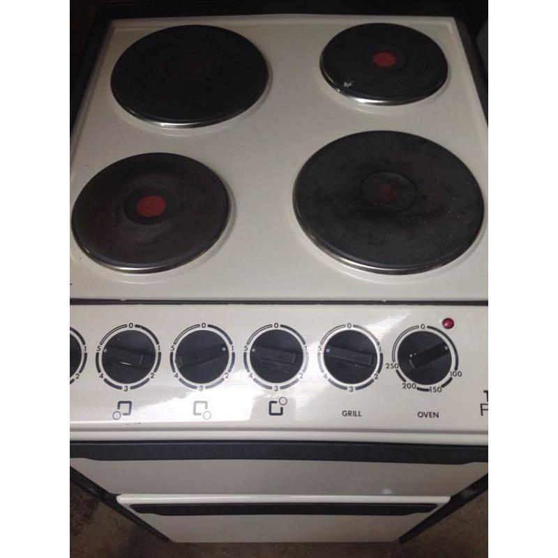 Tricity prince electric cooker with grill &oven