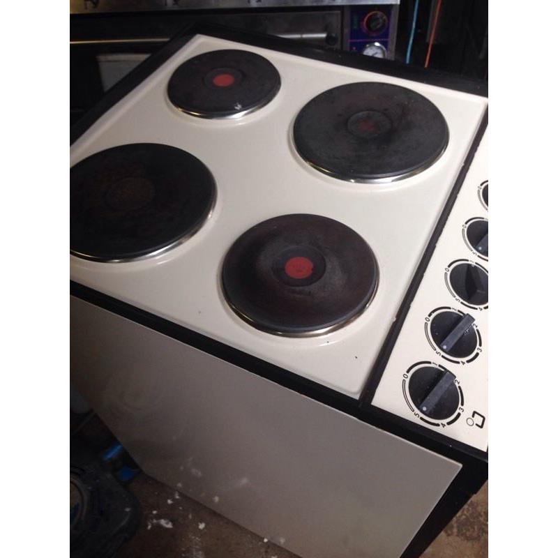 Tricity prince electric cooker with grill &oven