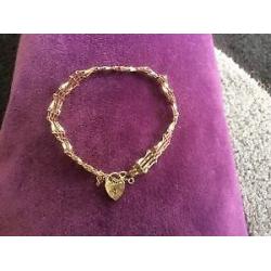 9ct Gold gate link bracelet hallmarked