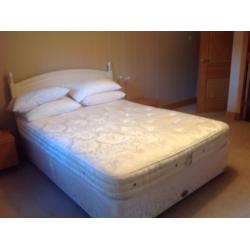 VI SPRUNG BED AND VI SPRUNG HERALD SUPREME MATTRESS 5FT. Including headboard.