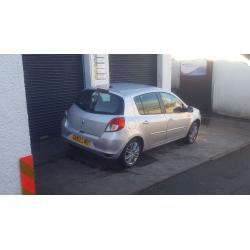 VERY LOW MILEAGE CAR...12 MONTHS MOT...WARRANTY INCLUDED....SERVICED....2 KEYS....IDEAL FIRST CAR...