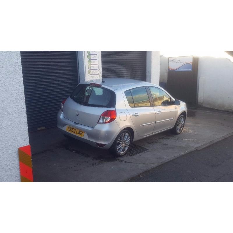 VERY LOW MILEAGE CAR...12 MONTHS MOT...WARRANTY INCLUDED....SERVICED....2 KEYS....IDEAL FIRST CAR...