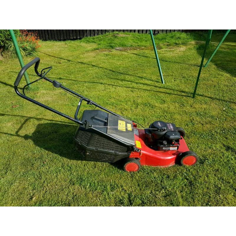 Briggs and Stratton Champion 35 Lawnmower