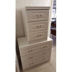 Six White Chest of Drawers and Matching Blanket Box in Excellent Condition