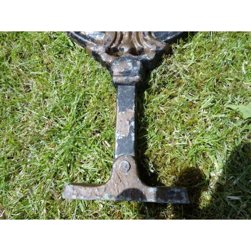 Balusters (10) antique style, aluminium ?, ideal for decking, railings, fencing etc