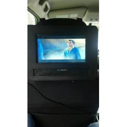 Portable dvd player with car fitment case and adaptors brand new