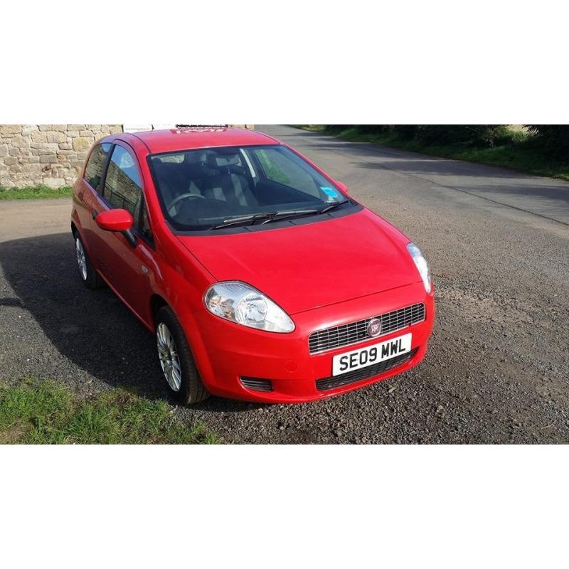 FIAT PUNTO GRANDE 2009 ,LOW MILEAGE, VERY GOOD CONDITION