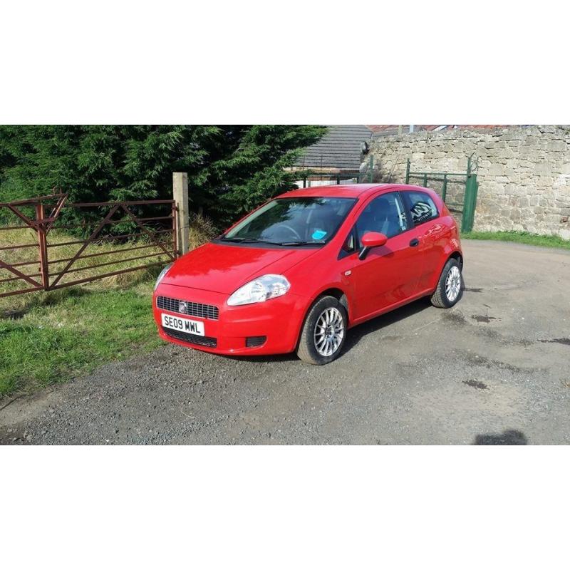 FIAT PUNTO GRANDE 2009 ,LOW MILEAGE, VERY GOOD CONDITION
