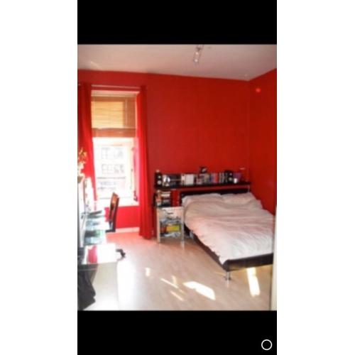 Double room available in St Georges X flat.