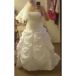 Wedding dress