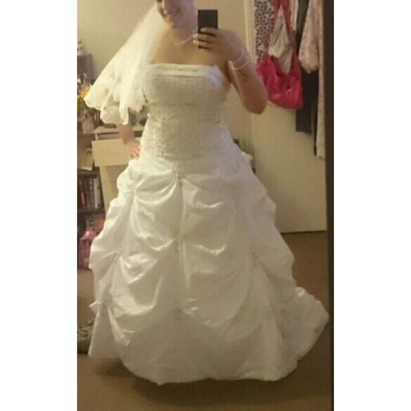 Wedding dress