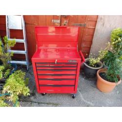 HILKA 8 DRAWER ROLLER CABINET WITH LOCK