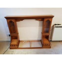 Fire surround with gas log effect fire