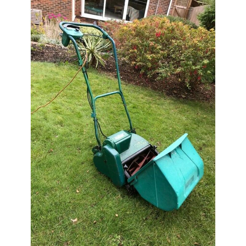 Winter garden projet vintage electric lawnmower