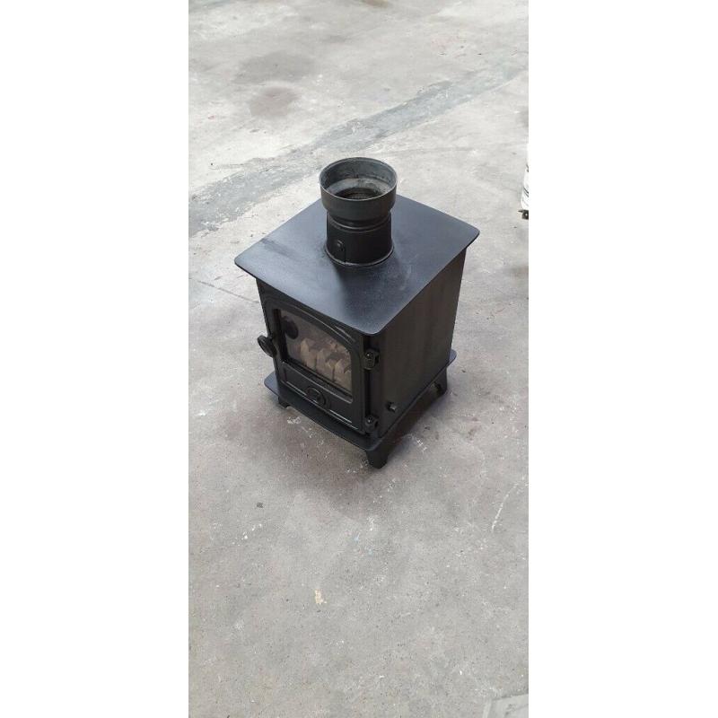 Hunter Hawk 4 double sided multifuel stove