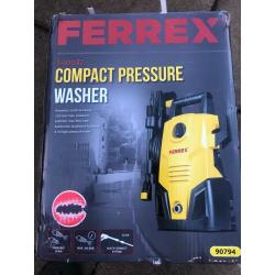 Compact pressure washer