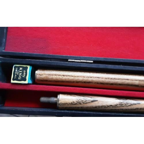 Riley snooker/pool cue with case