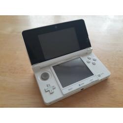 Ice White Nintendo 3DS bundle with 27 games