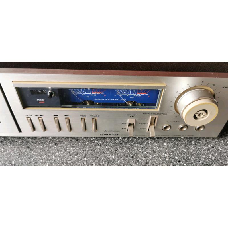 Pioneer cassette deck