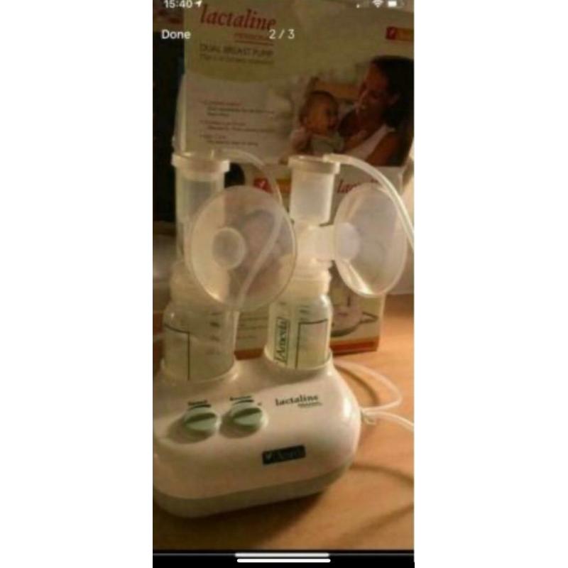 Double breast pump