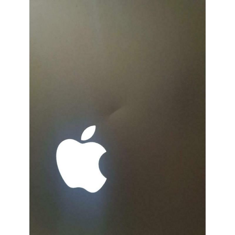 Apple MacBook Air 13" (2015)