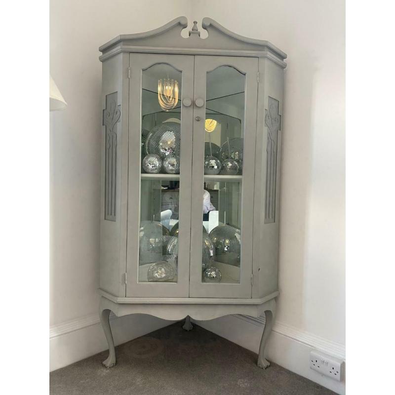 Stunning Dresser