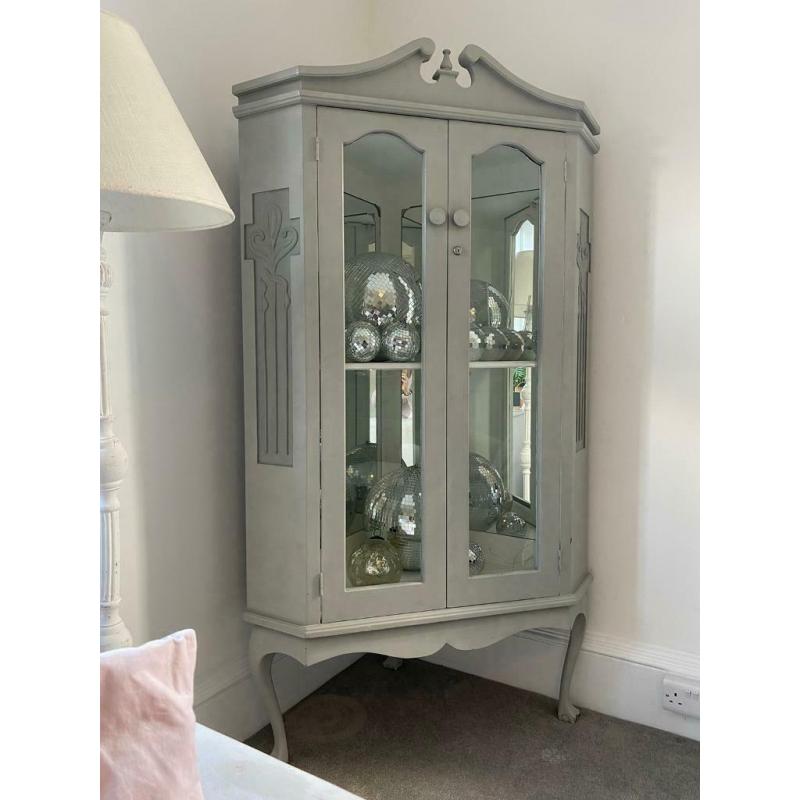 Stunning Dresser