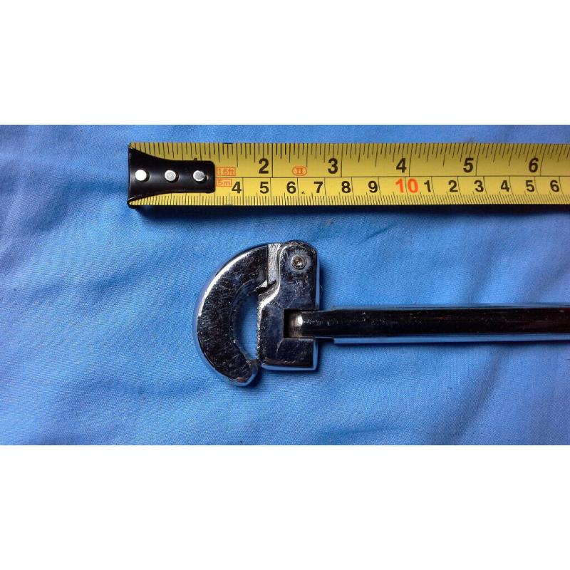 11" ADJUSTABLE WRENCH/TAP SPANNER PLUMBING PLUMBER SINK BASIN TOOL. See other tools for sale.