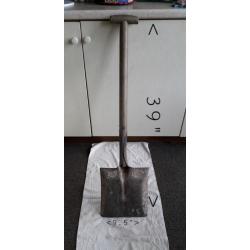VINTAGE SQUARE SHOVEL
