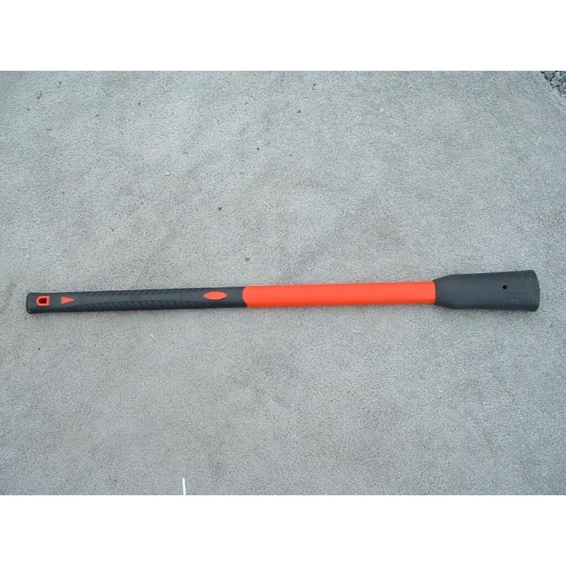 1 x fibreglass pick or matock handle