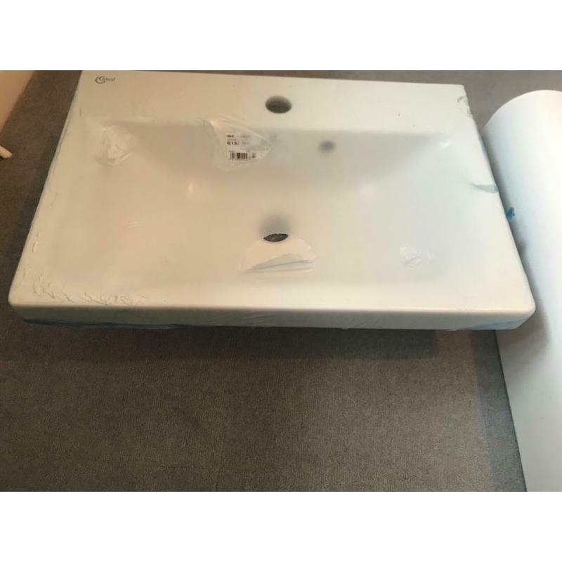 Bathroom sink and pedestal
