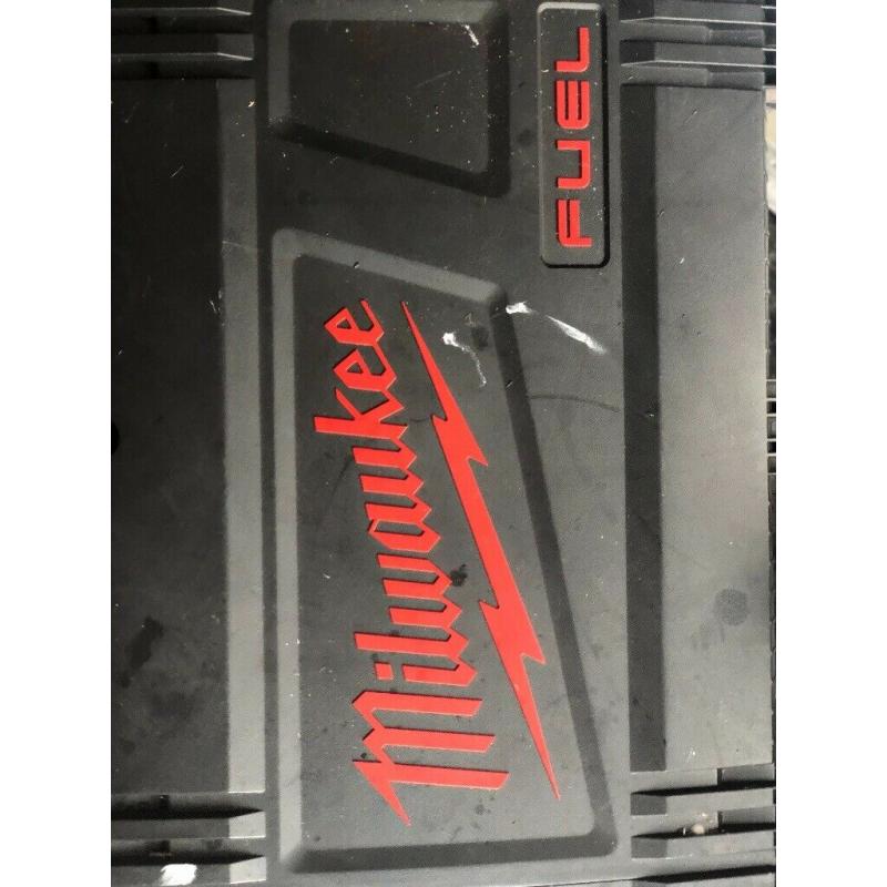 Milwaukee fuel M18 impact wrench