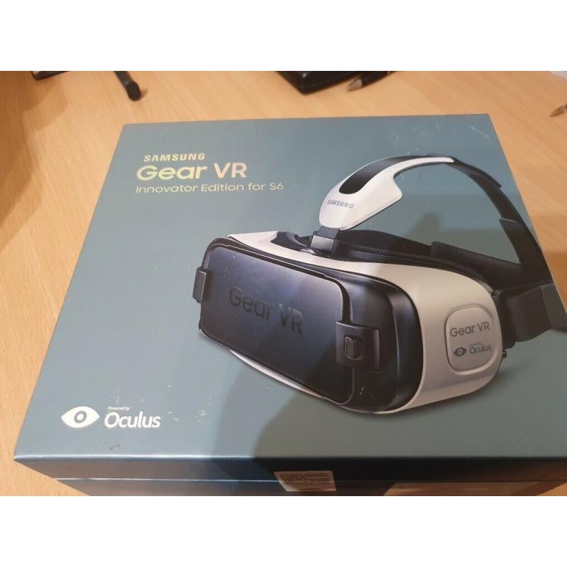 Samsung Gear VR Virtual Headset for Note 5/S6/S6 Edge/S7/S7 Edge - Frost White