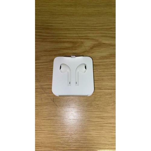 EarPods with Lightning Connector
