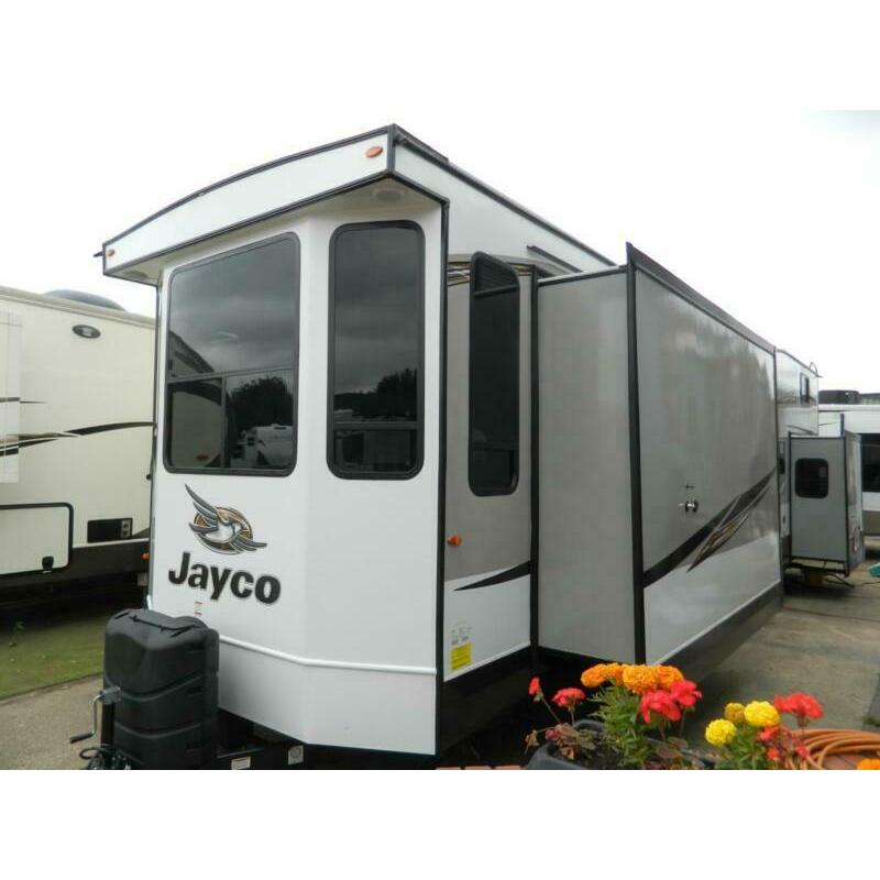 Jayco Bungalow 40 LOFT Destination Trailer,Showmans,Caravan,RV,5th Wheel,static.