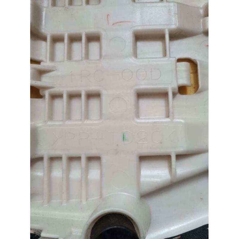 Yamaha MT 09 seat