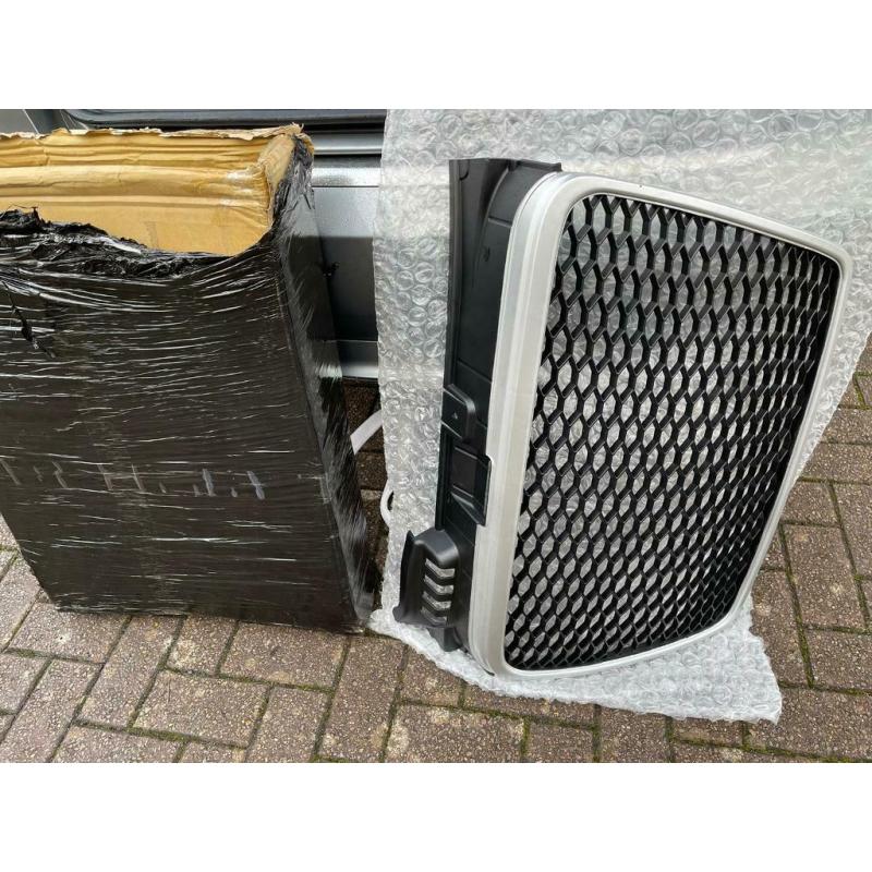 Audi front grill 2005 a4