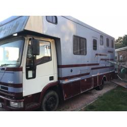 Horse box