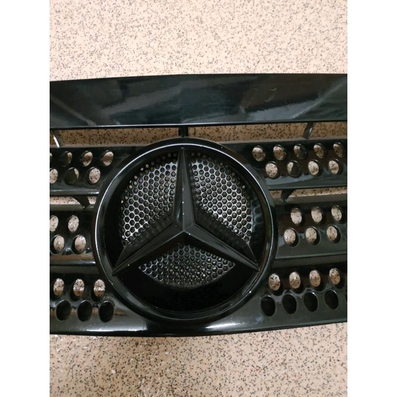 mercedes amg grill
