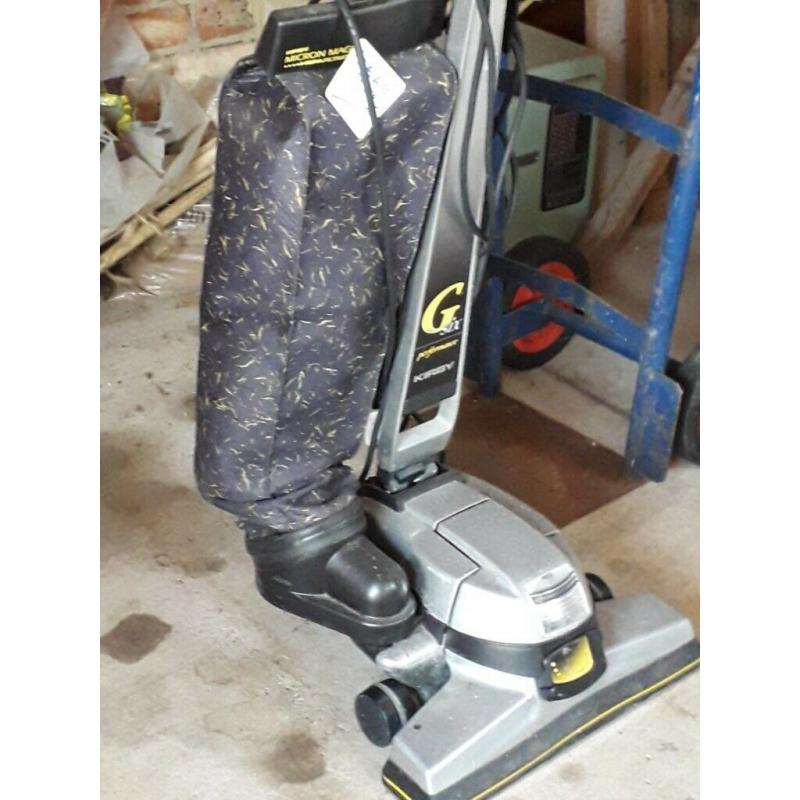 KIRBY G6 MOTORISED CARPET VACUUM AND CLEANING SYSTEM