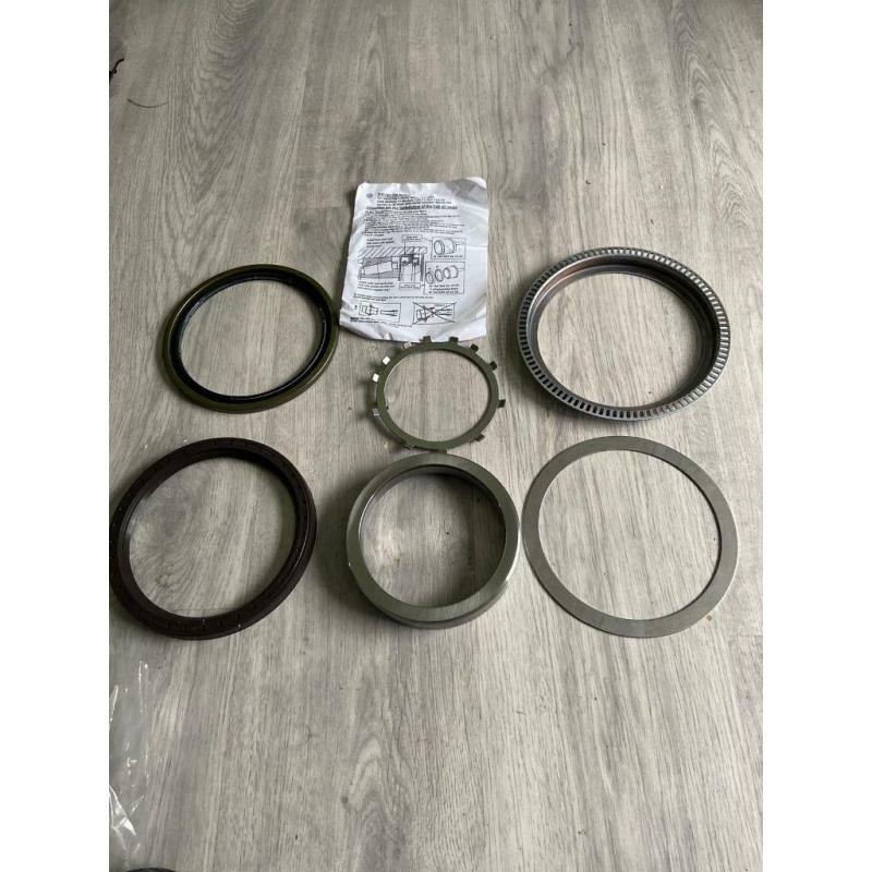 Mercedes Actros truck rear hub oil seals
