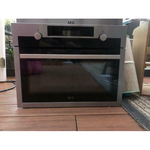 AEG Eectric oven with microwave. KME561000M