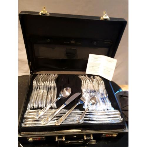 Bestecke 23/24 karat gold cutlery set new in case excellent quality