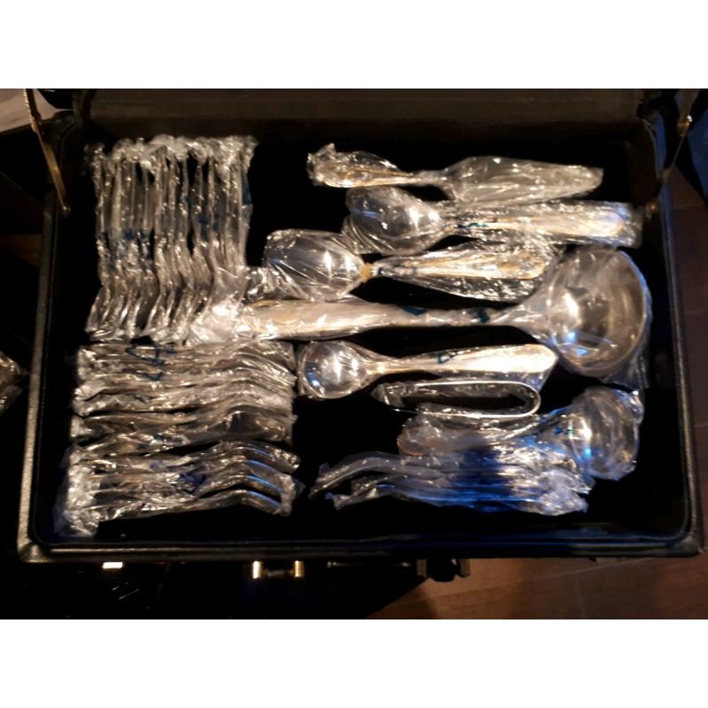 Bestecke 23/24 karat gold cutlery set new in case excellent quality