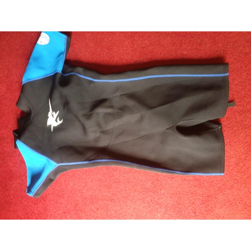 Child's shorty style windsurfing wetsuit